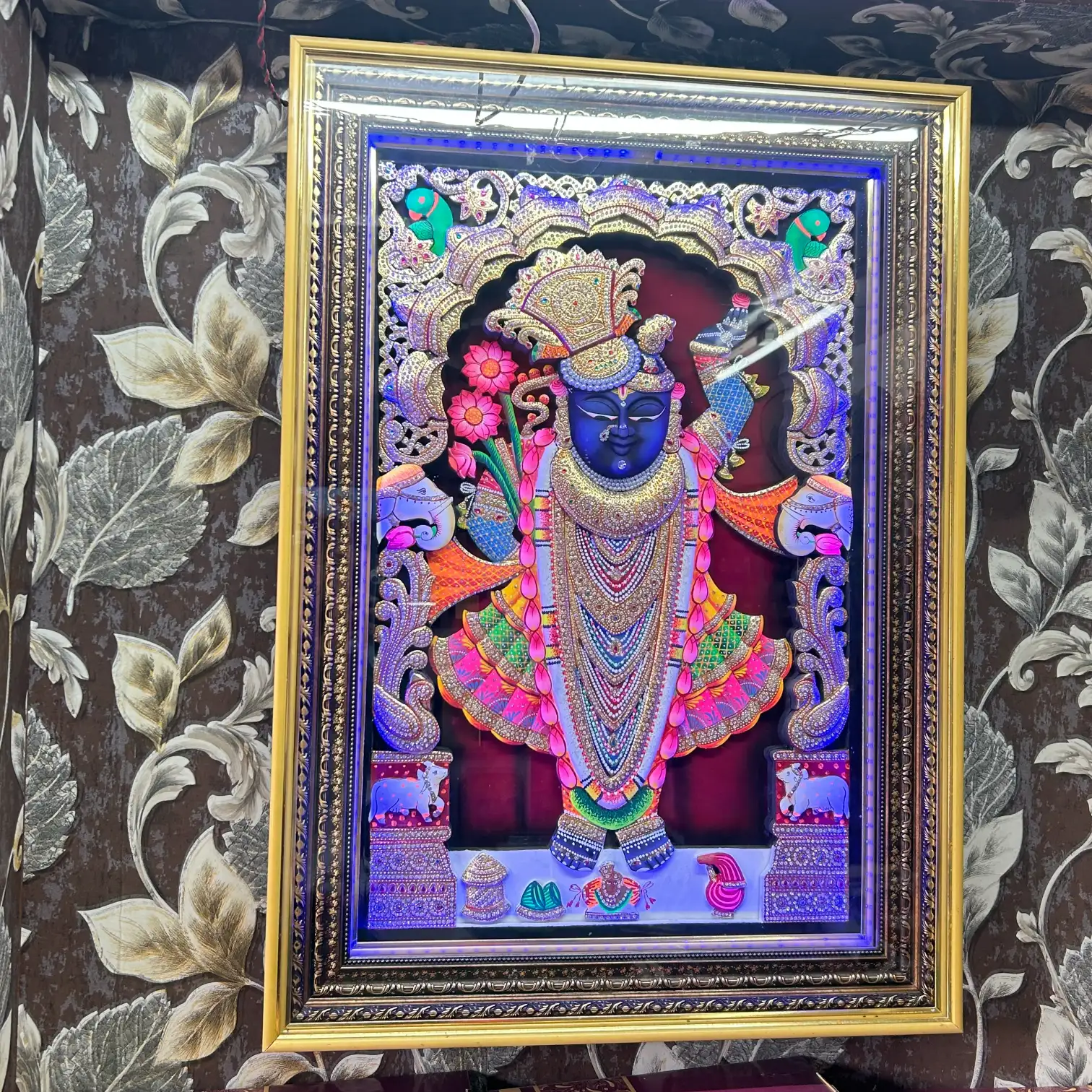 Divine Shrinathji 3D Relief Wall Hanging – Illuminated Premium Gold-Framed Art